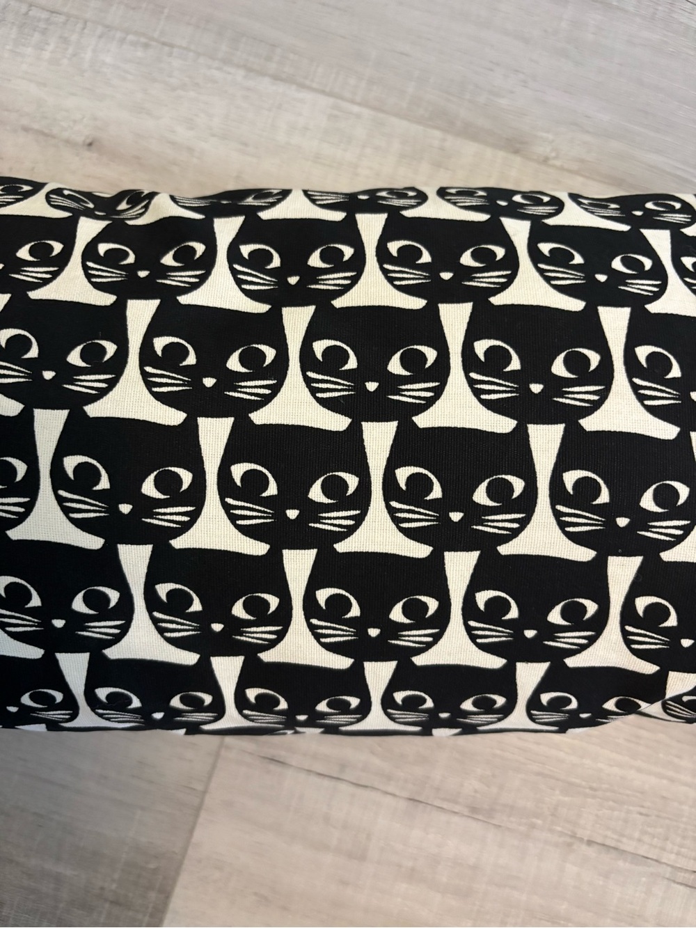 Black and White Cat Pattern Lumbar Pillow - Picture 4 of 4